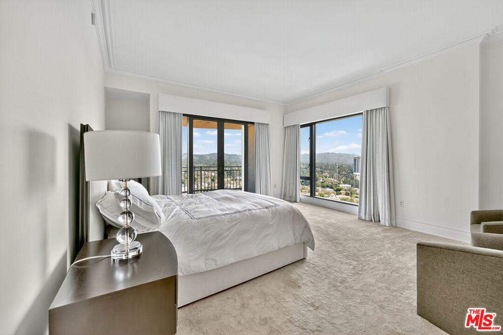 10727 Wilshire Boulevard 1802