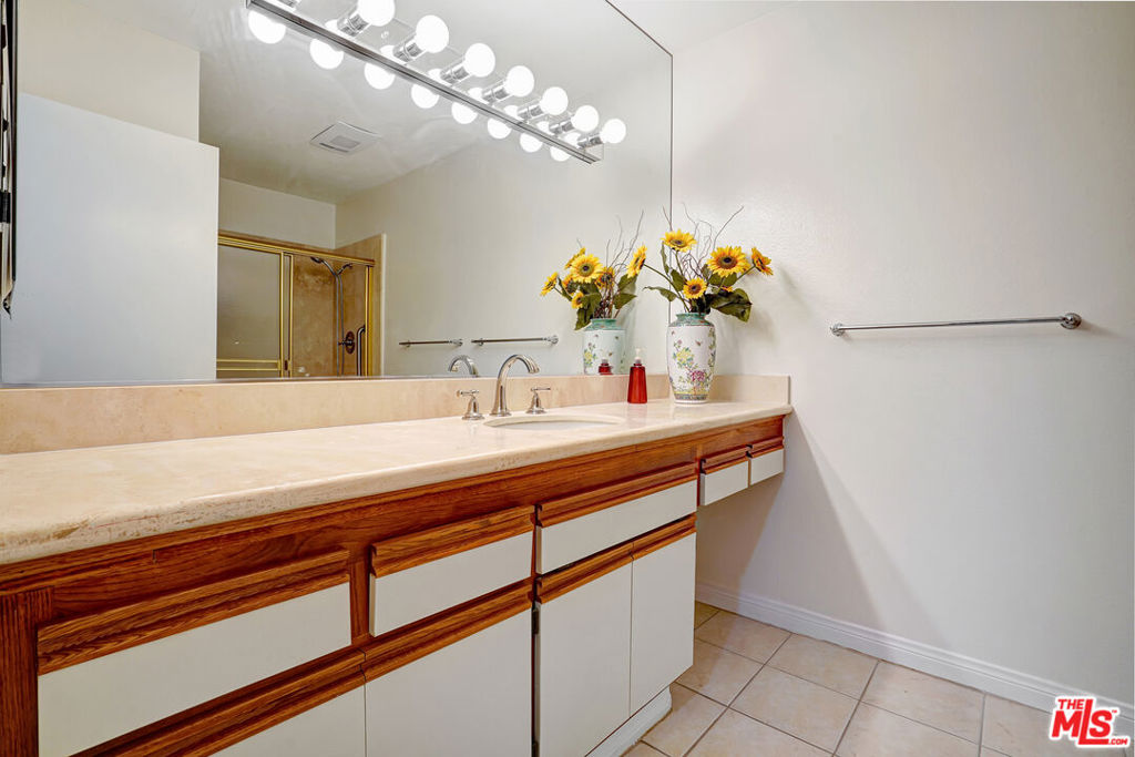 1351 N Crescent Heights Boulevard 308