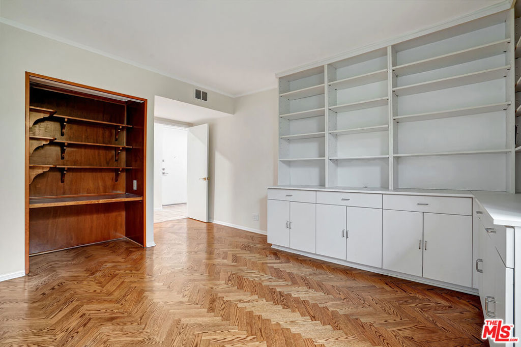 1351 N Crescent Heights Boulevard 308