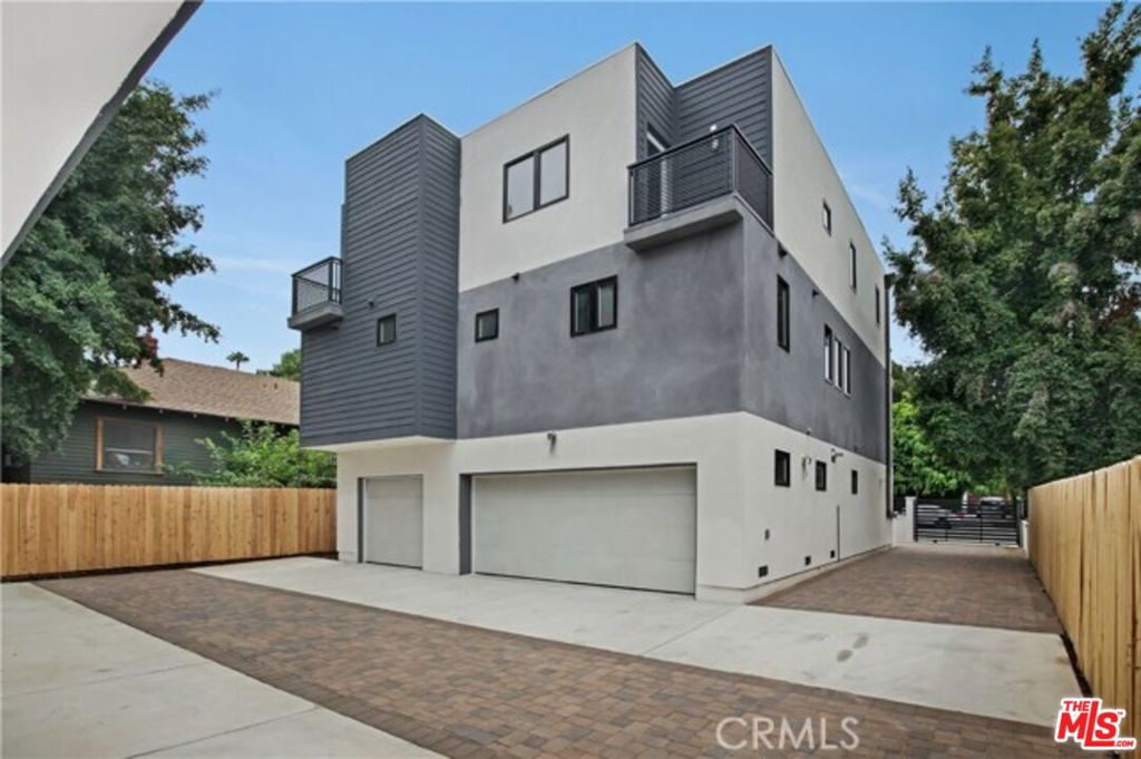 1957 Vista Del Mar Street 1/2