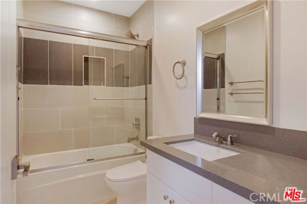 1957 Vista Del Mar Street 1/2