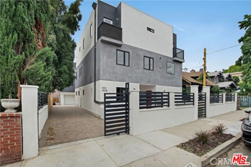 1957 Vista Del Mar Street 1/2