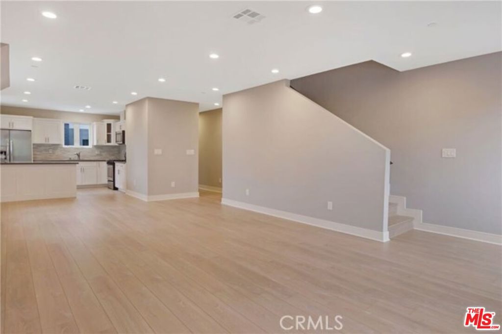 1957 Vista Del Mar Street