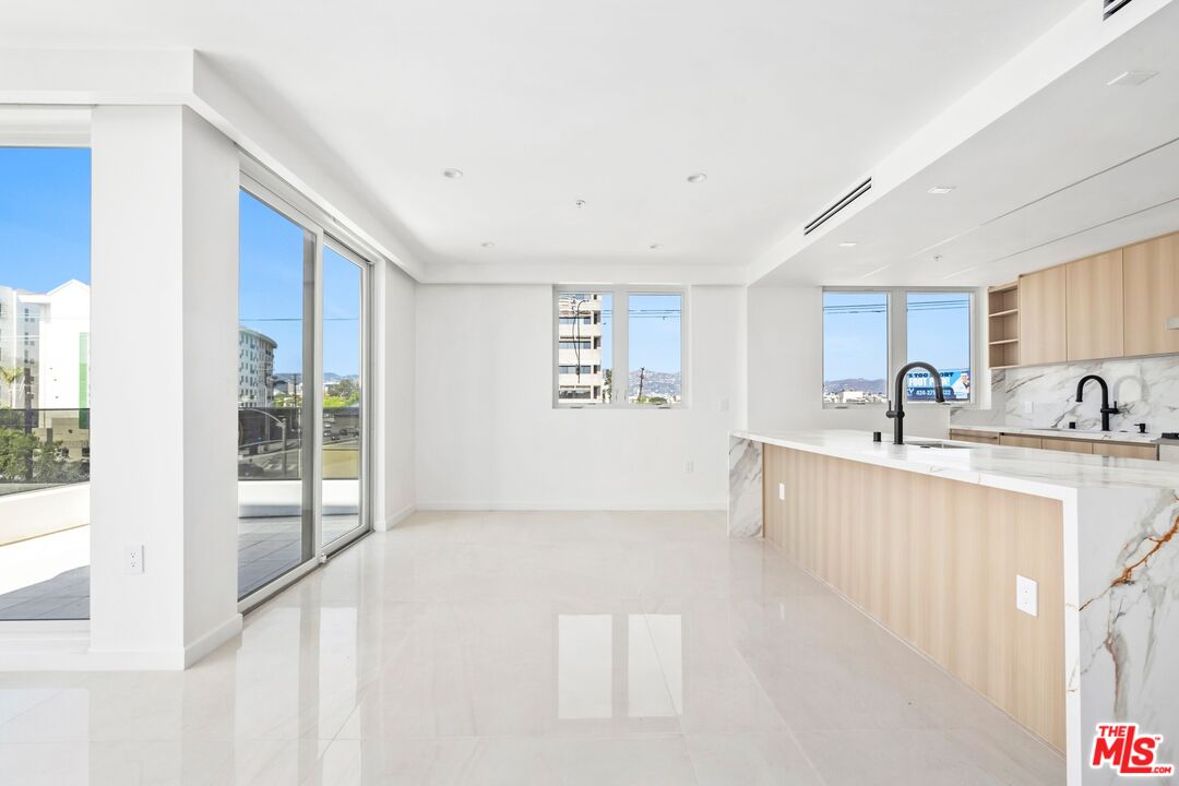 1414 S Beverly Dr Unit: 402