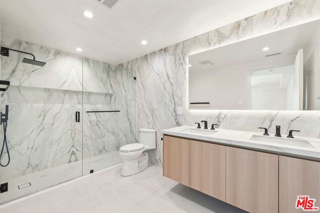 1414 1/2 S Beverly Dr 402