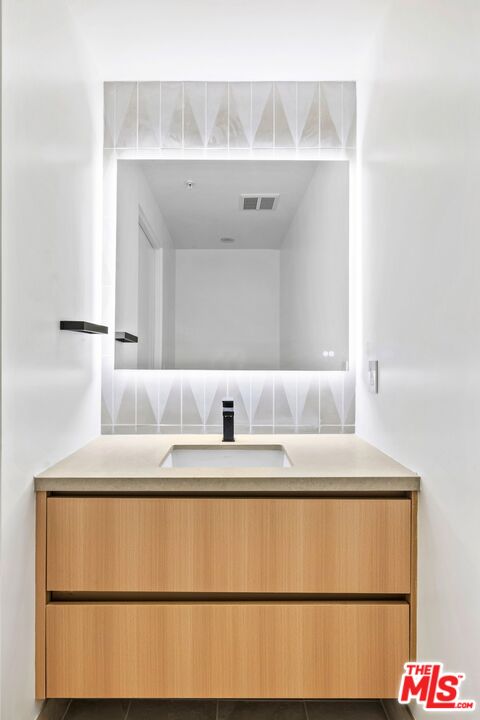 1414 S Beverly Dr Unit: 402