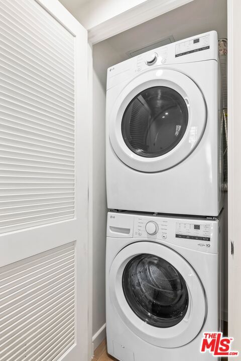 1414 1/2 S Beverly Dr 402