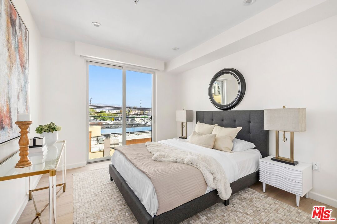 1414 S Beverly Dr Unit: 203