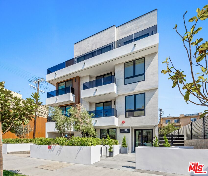 1414 S Beverly Dr Unit: 203