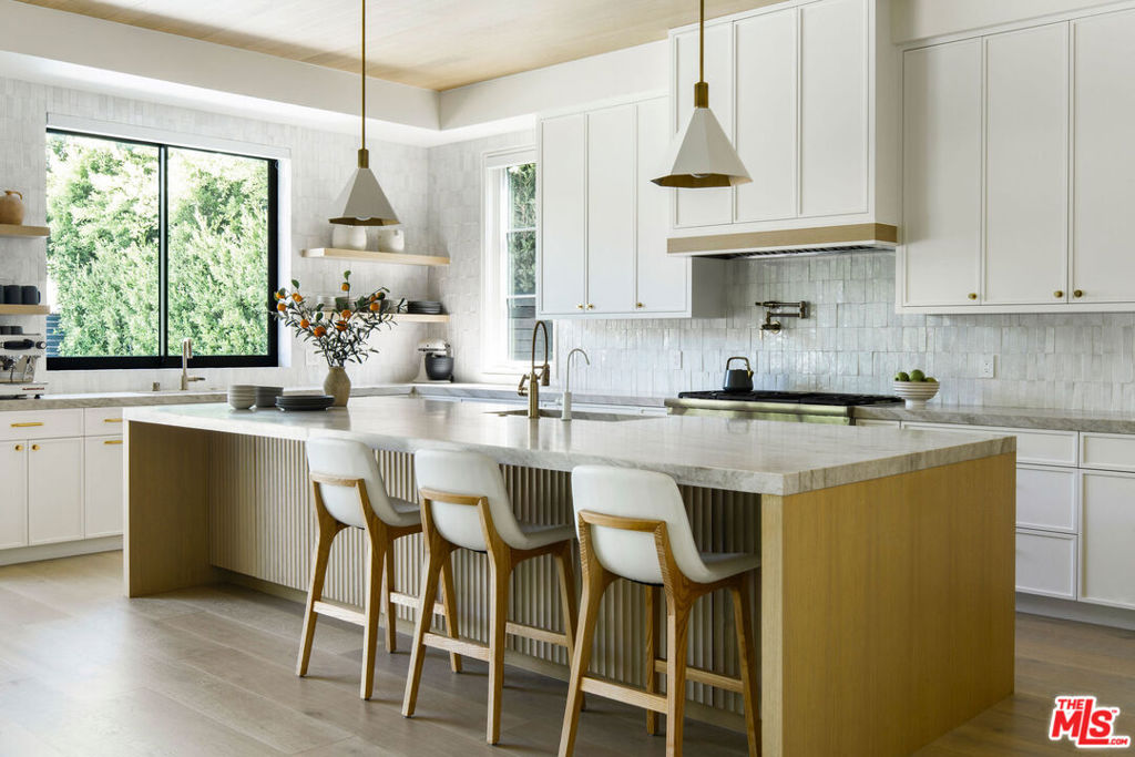 12117 Maxwellton Road