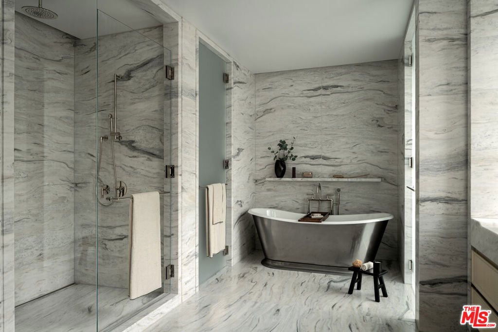 9900 S Santa Monica Boulevard 2F