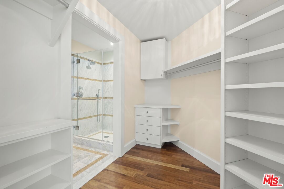 1 W Century Dr Unit: 10A