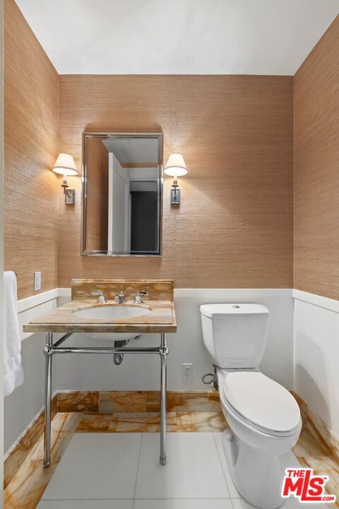 1 W Century Dr Unit: 10A