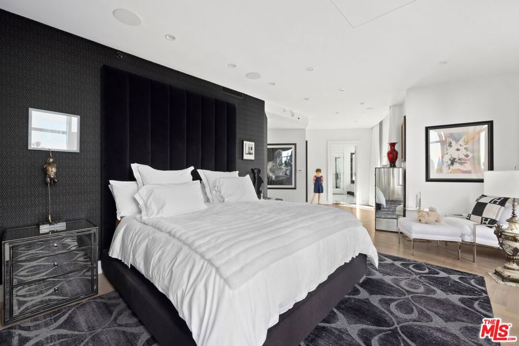 1 W Century Drive 5B