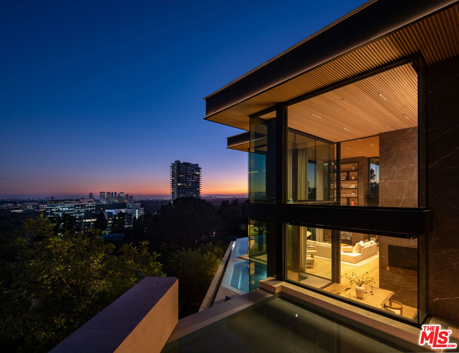 9126 Cordell Drive