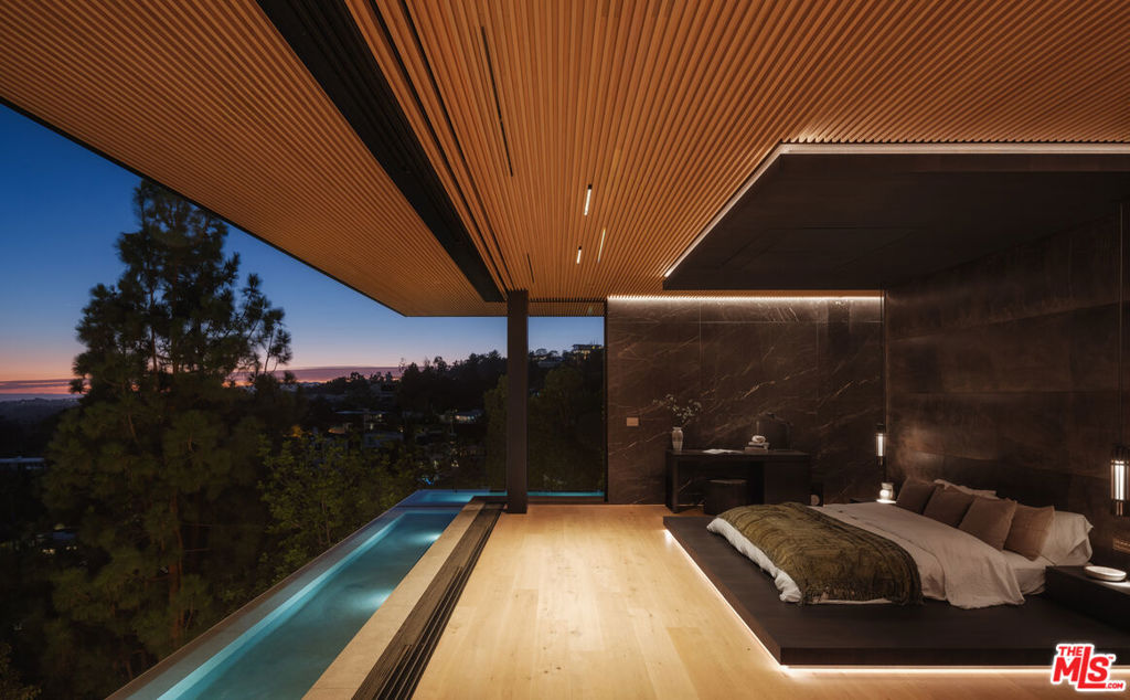 9126 Cordell Drive