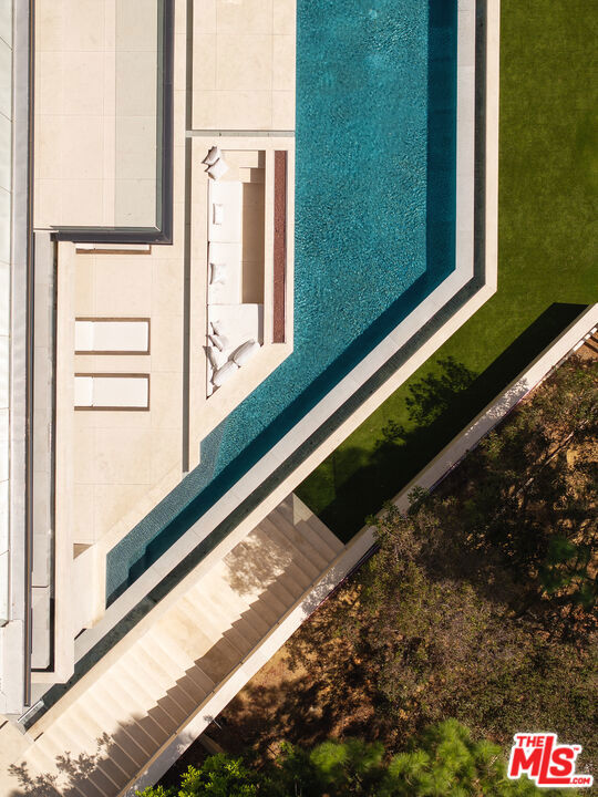 9126 Cordell Drive