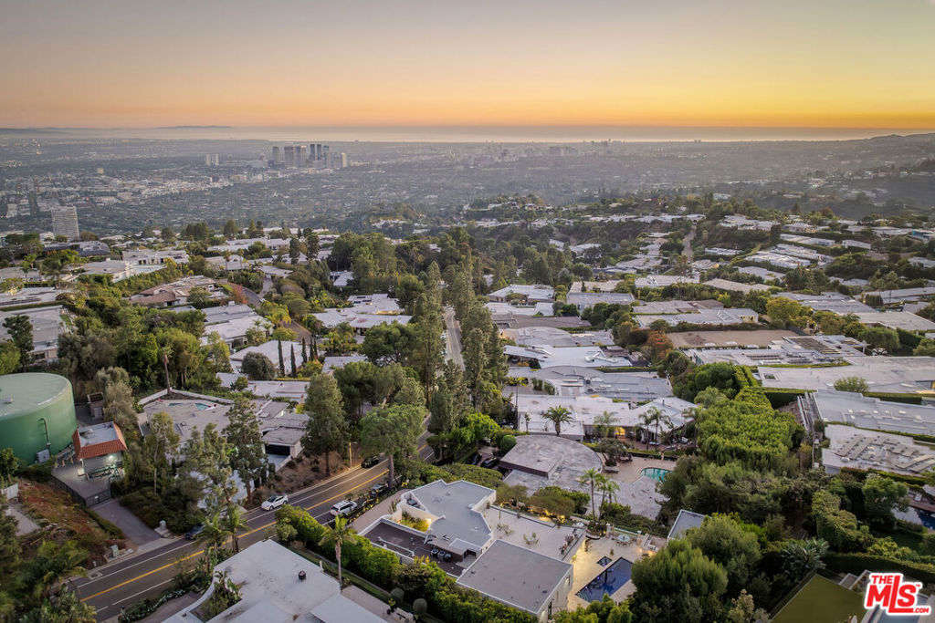 1821 Loma Vista Drive