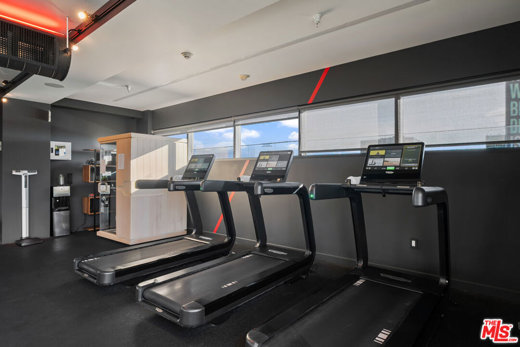 6250 Hollywood Boulevard 11H