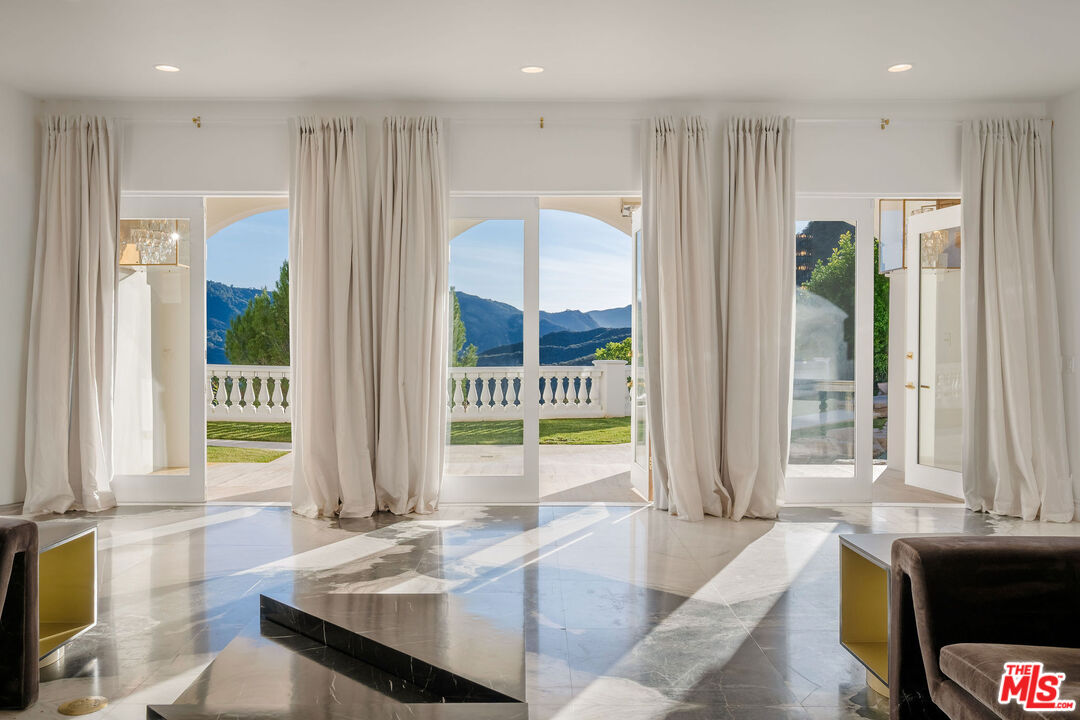 25665 Mulholland Hwy