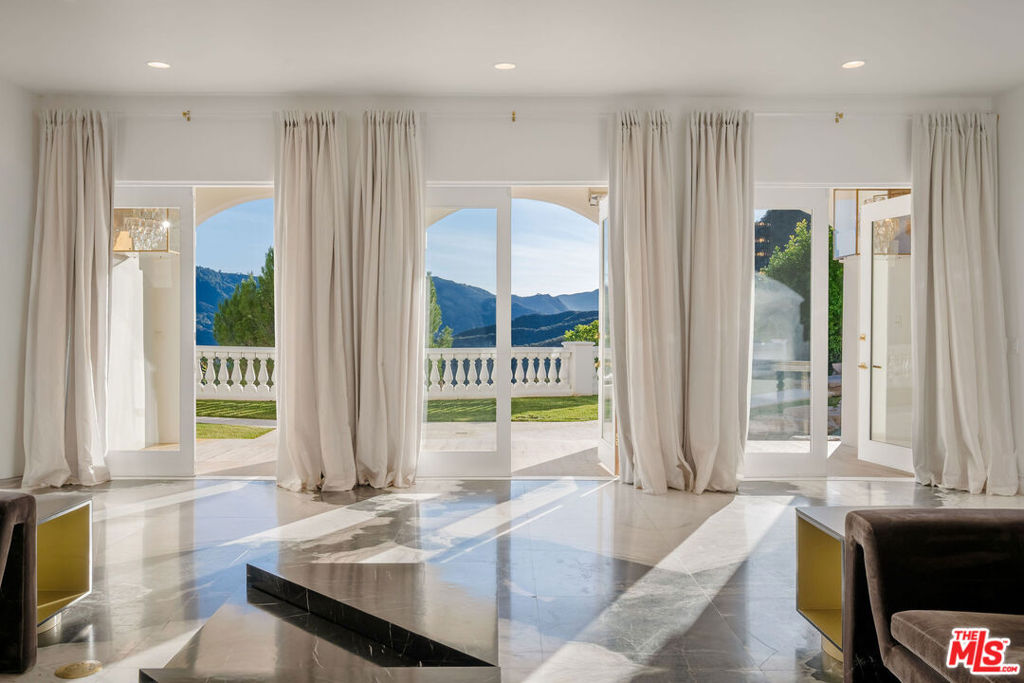 25665 Mulholland Highway