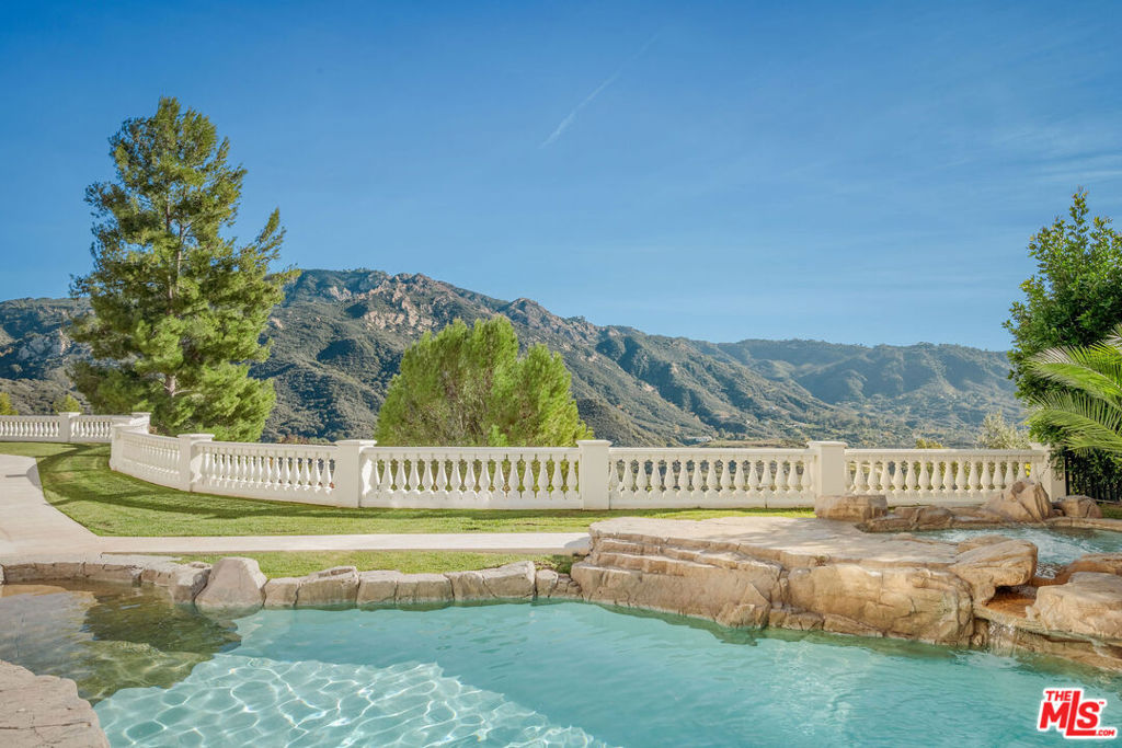 25665 Mulholland Highway