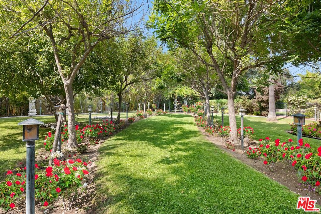 820 N Verano Drive