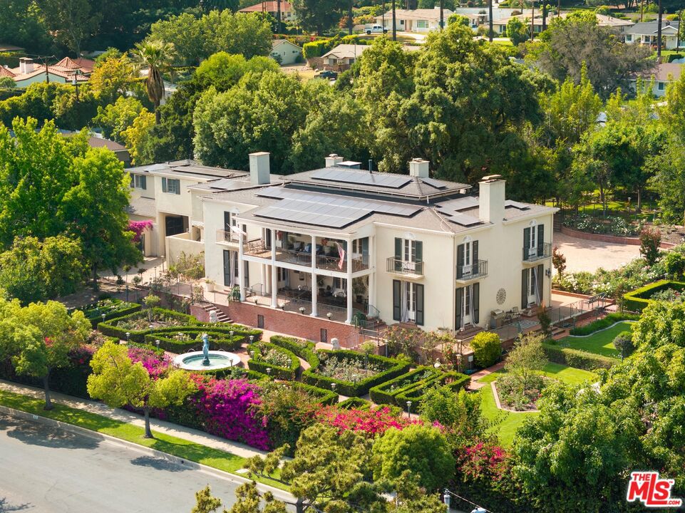 820 N Verano Drive