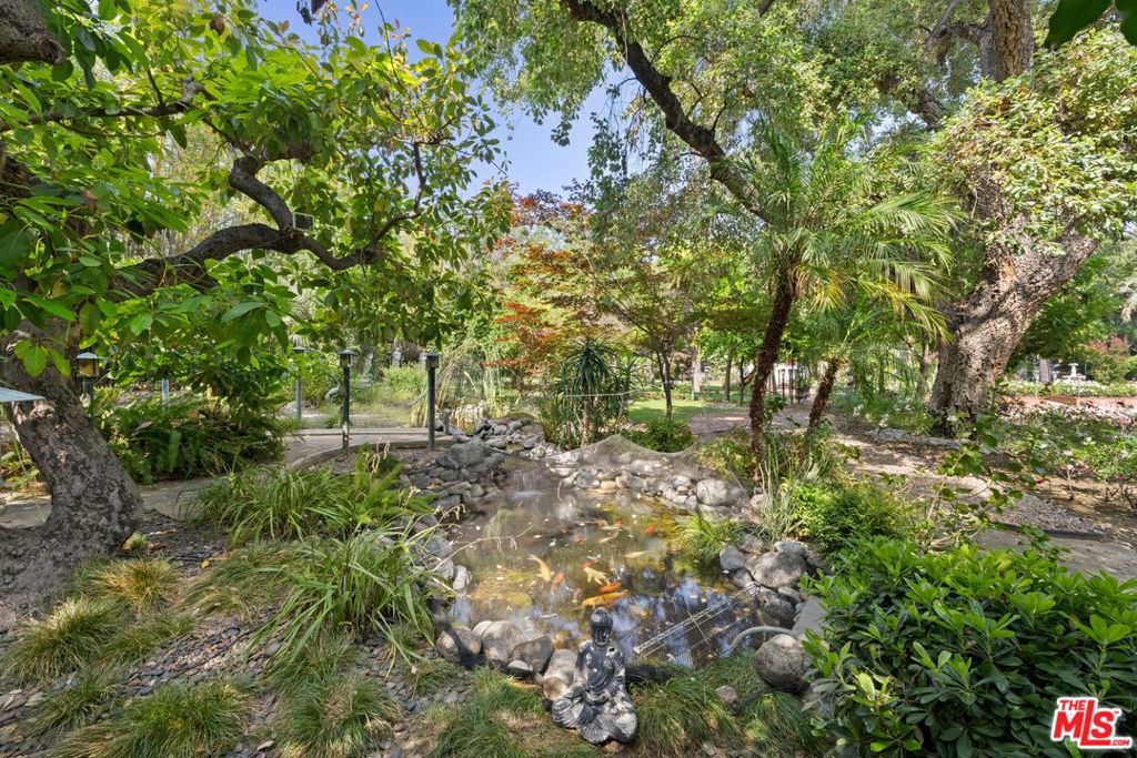 820 N Verano Drive