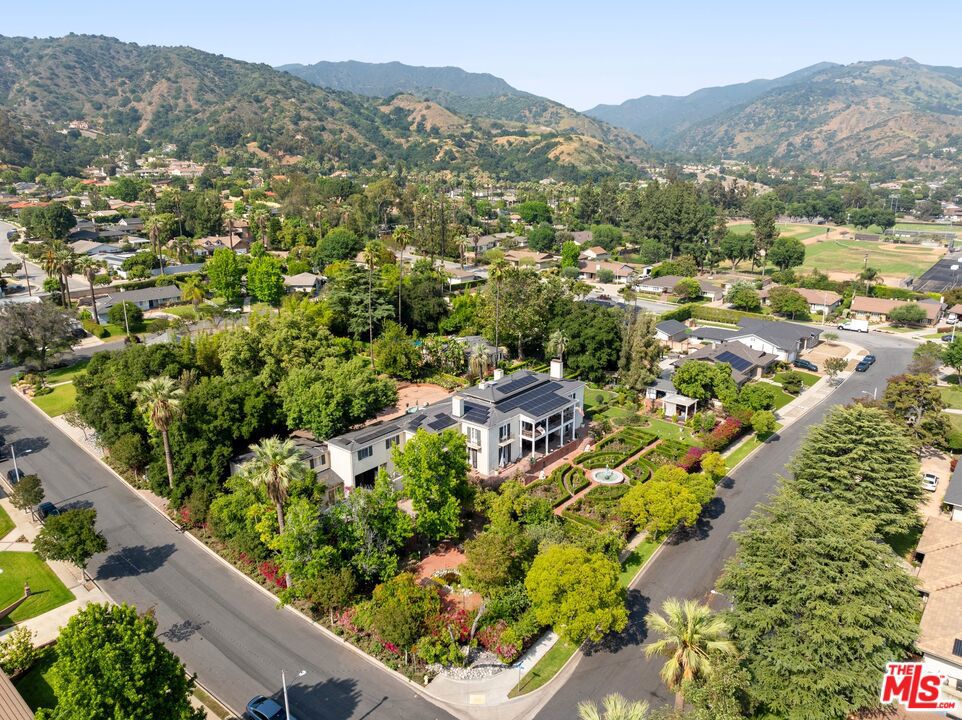 820 N Verano Drive