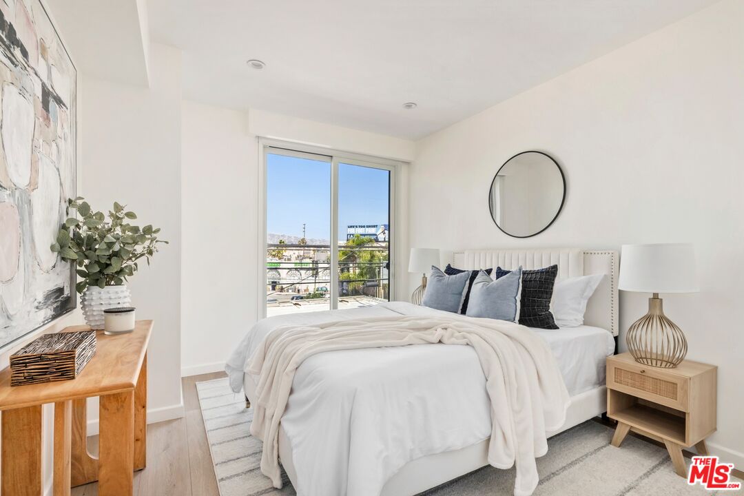 1414 S Beverly Dr Unit: 202