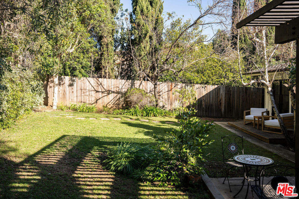 12033 Kearsarge Street