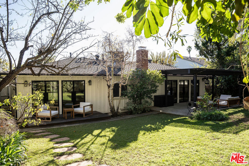 12033 Kearsarge Street