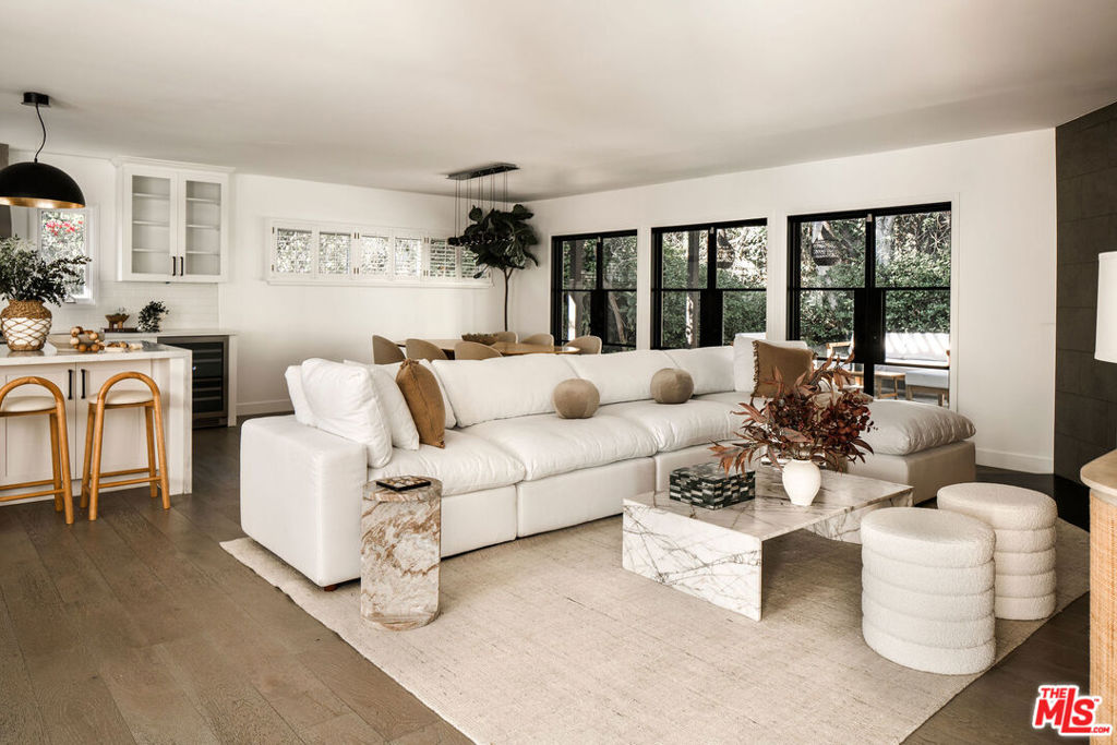 12033 Kearsarge Street