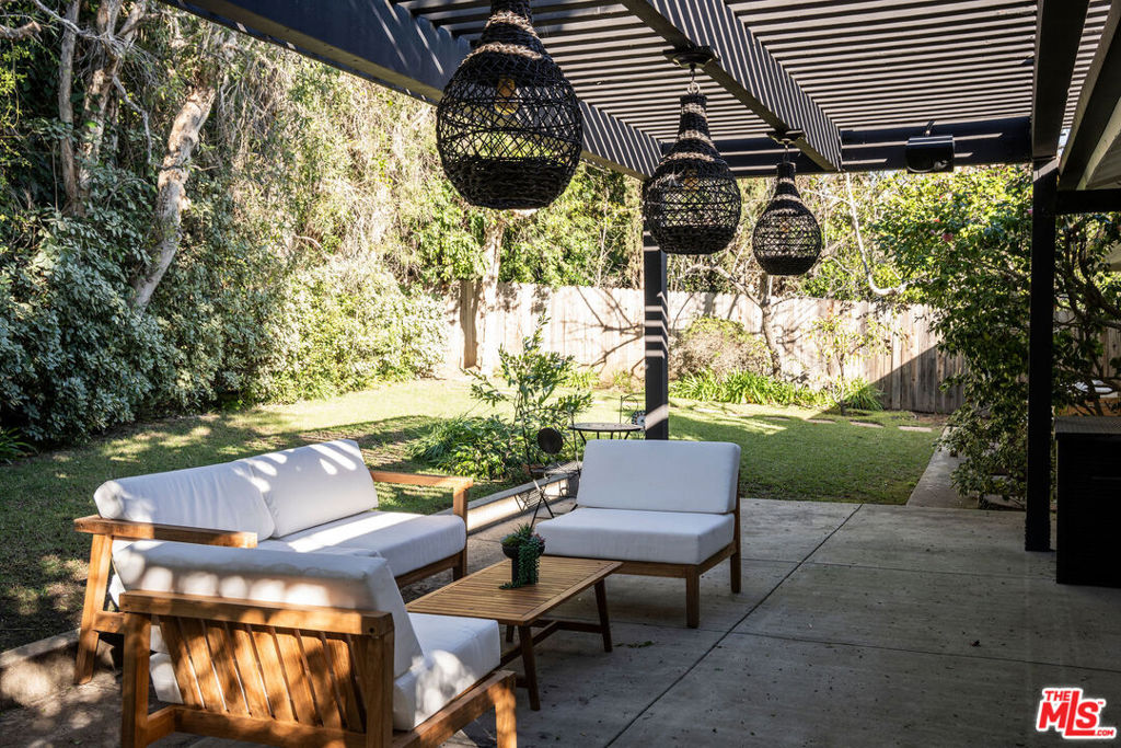 12033 Kearsarge Street