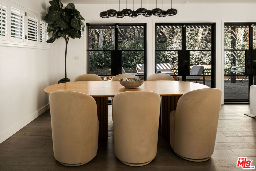 12033 Kearsarge Street