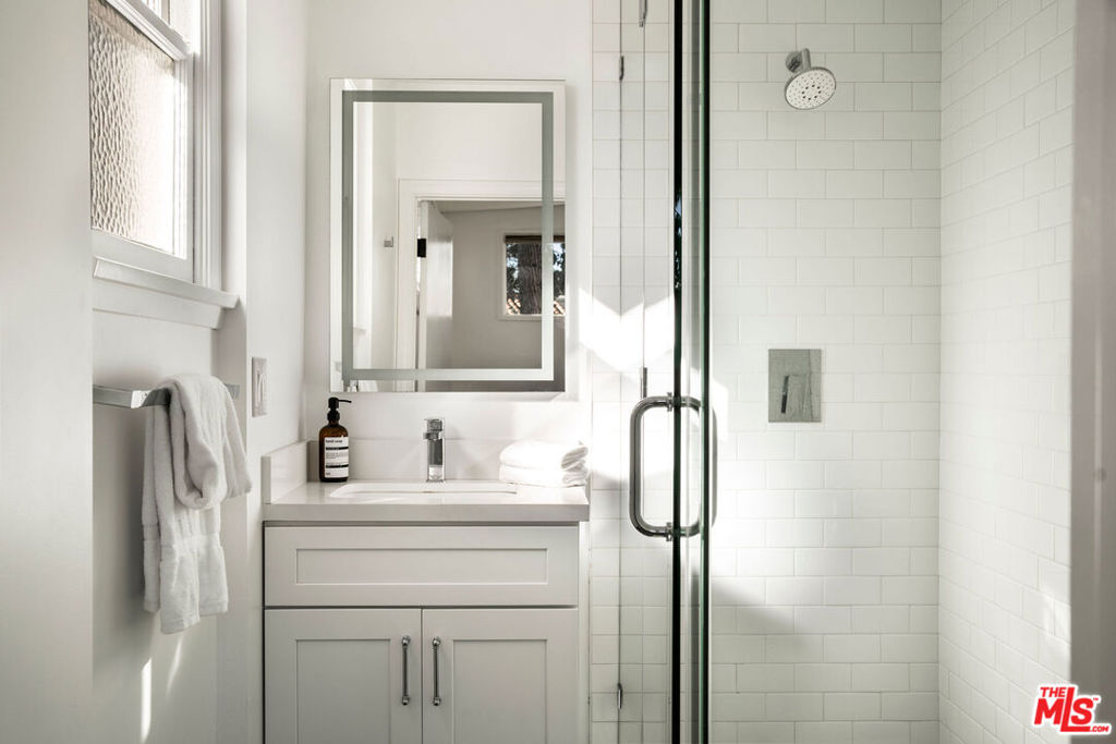 12033 Kearsarge Street