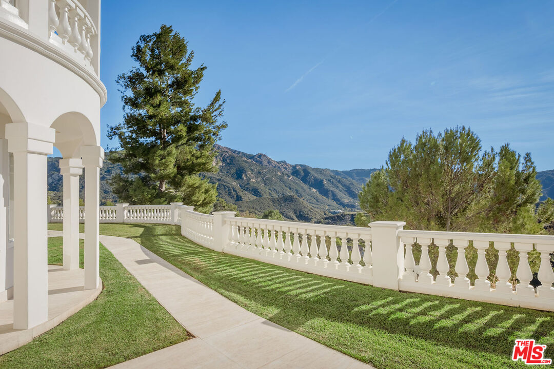 25665 Mulholland Hwy