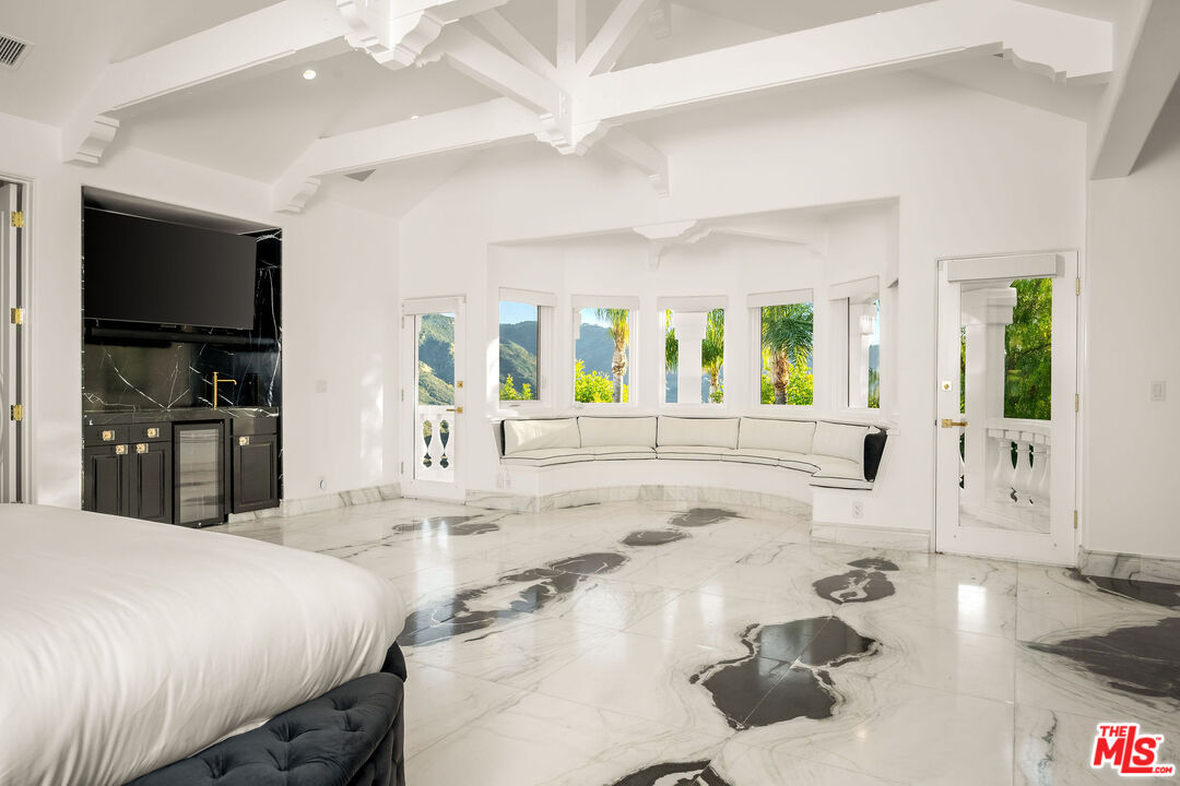 25665 Mulholland Hwy