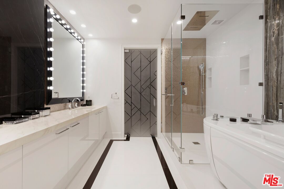 10776 Wilshire Blvd Unit: 403