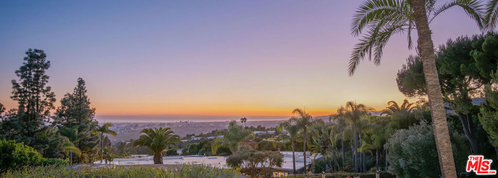 1821 Loma Vista Drive