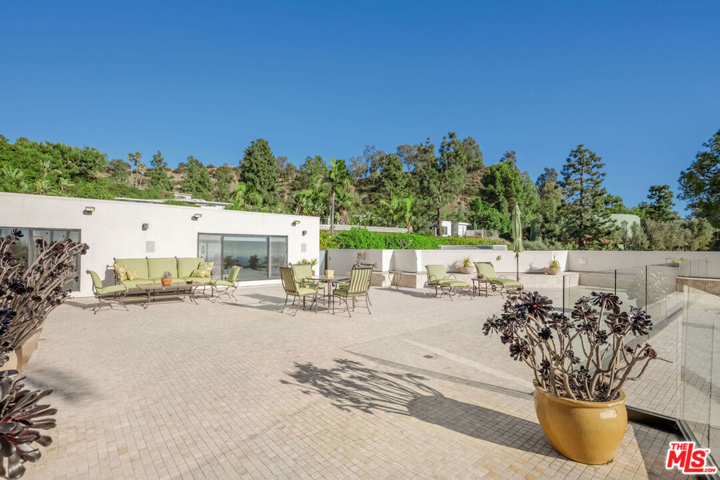 1821 Loma Vista Drive