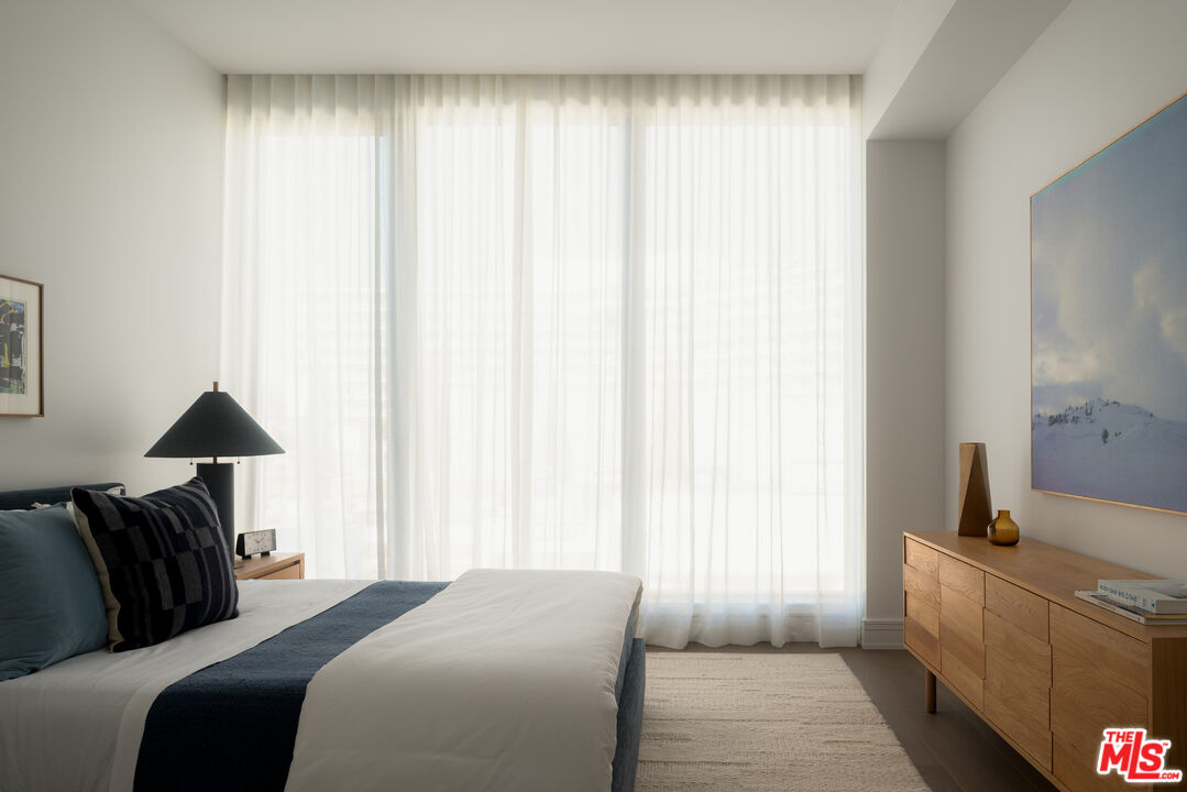 9900 S Santa Monica Blvd Unit: 3A