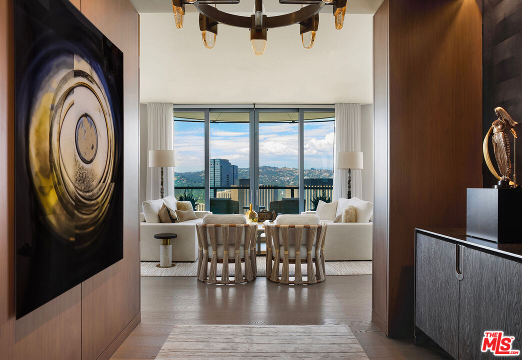 211 W Elm Ct Unit: 26C