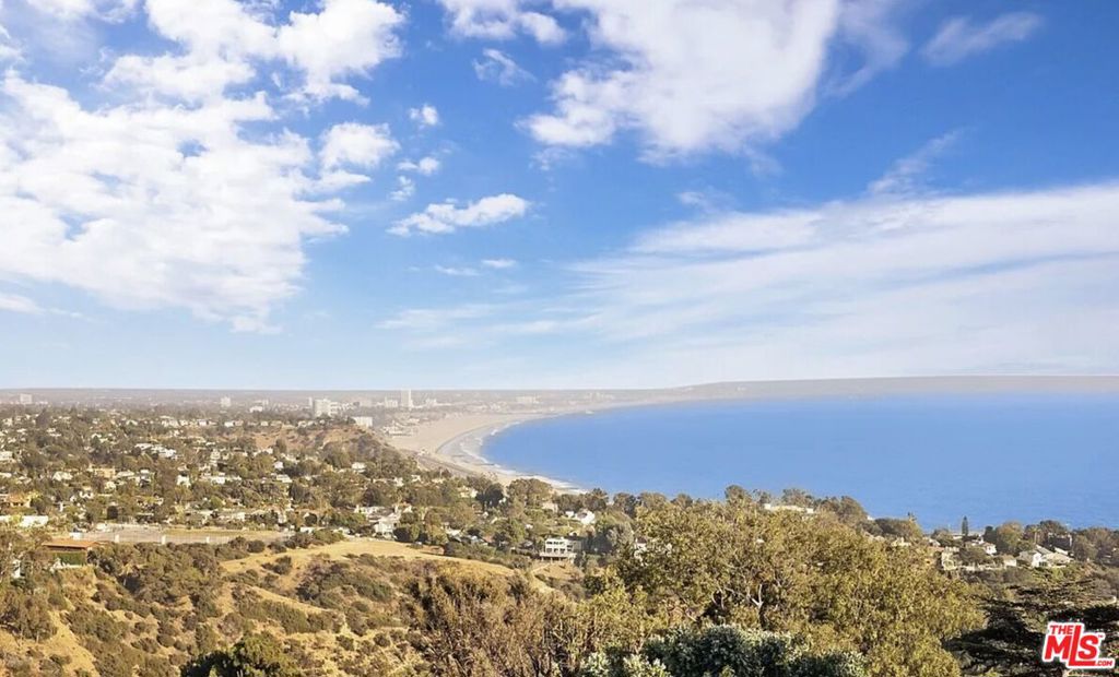 650 Resolano Drive