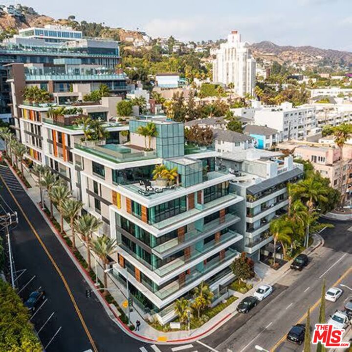 8420 W Sunset Blvd Unit: 107