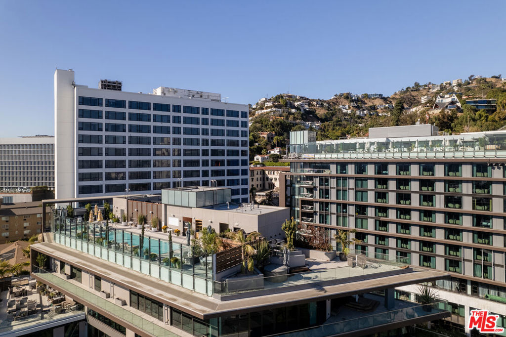 8420 W Sunset Boulevard 107