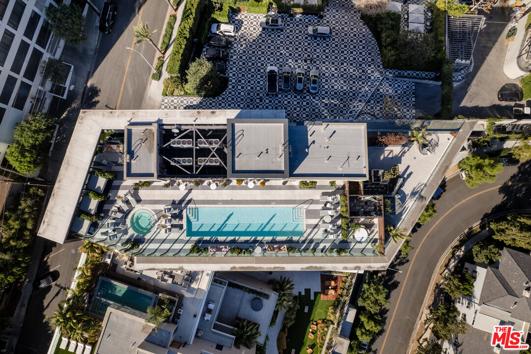 8420 W Sunset Blvd Unit: 107