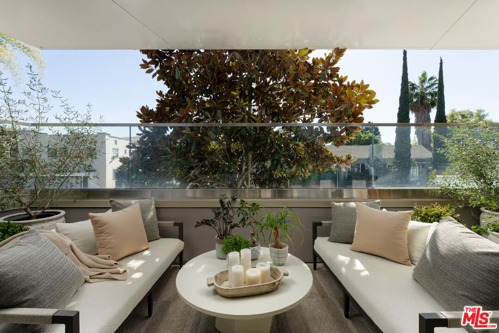 8420 W Sunset Boulevard 107