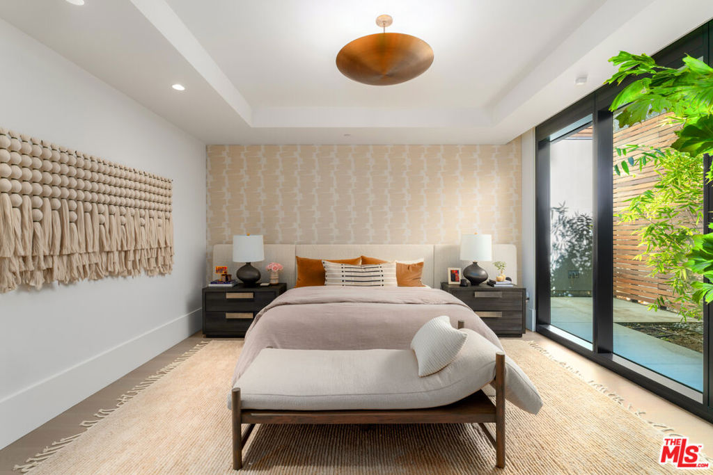 8420 W Sunset Boulevard 107